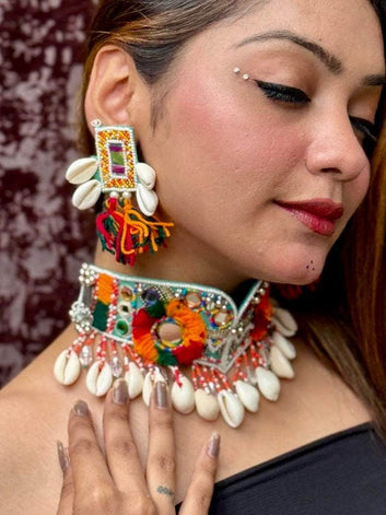 Rooh : Handcrafted Boho Thread Work Tesselled Jewellery Set