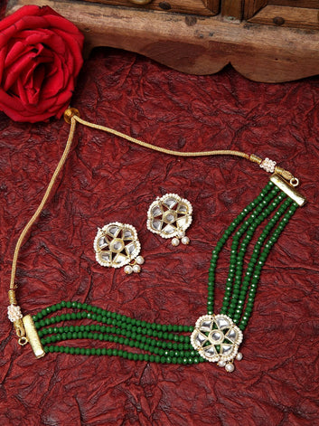 Gold-Plated Green & White Kundan Onyx Studded Pearl Beaded Jewellery Set