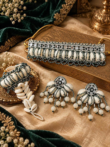 Surma – Emerald Handcrafted Cowri Studded Beaded Combo Jewellery Set