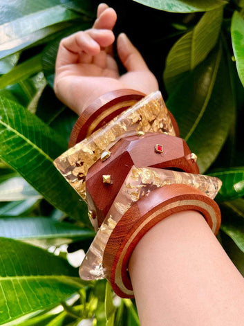 Devi Handcrafted Stack - 5 PCS wooden and Resin kada set