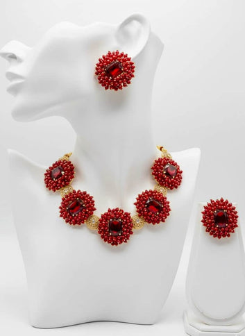 Mogra Noor – Red Crystal Studded Handcrafted Mogra Beaded Chokar Jewellery Set
