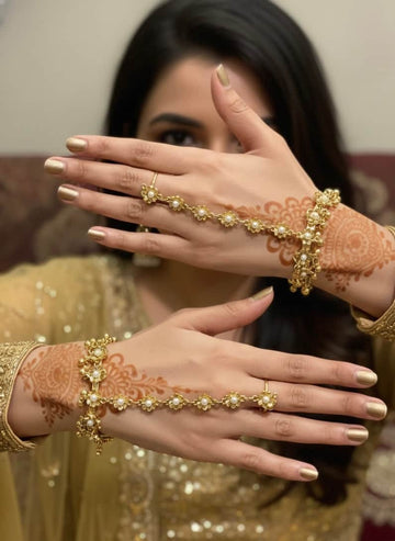 Pearl Ghungroo Single Line Hathphool – Statement Hand Jewellery