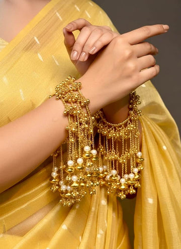 Jhankaar Ghungroo Golden Dulhan Kaleera Bangles Stack - Adjustable