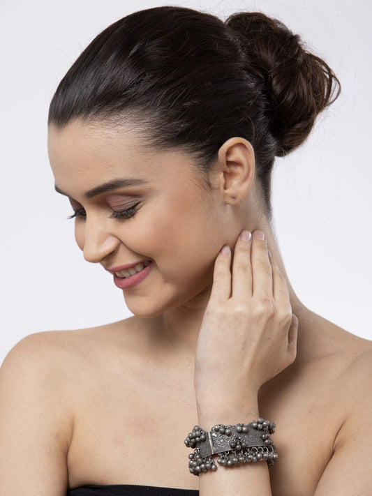 Women Gunmetal-Toned Brass Handcrafted Silver-Plated Bangle-Style Bracelet