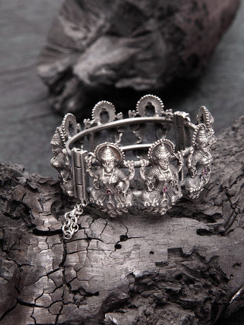 Women Gunmetal-Toned Brass Temple Silver-Plated Bangle-Style Bracelet