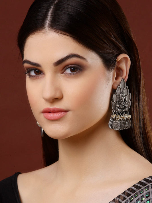 Gunmetal-Toned Pearls Contemporary Drop Earrings