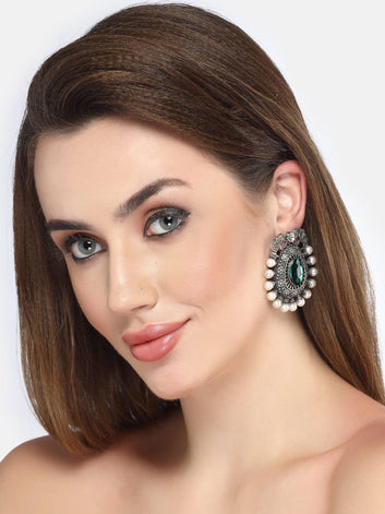 Crystal-Studded Teardrop Shaped Studs Earrings