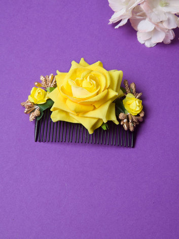 Women Embellished Comb Pin