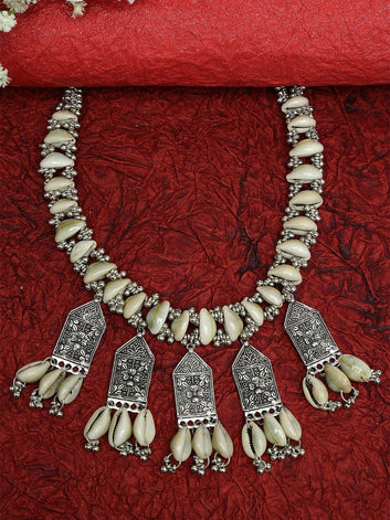 Silver-Toned & Cream-Coloured Brass Silver-Plated Choker Necklace