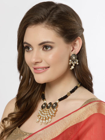 Gold-Plated & Black Kundan Stone-Studded Pearl Beaded Jewellery Set