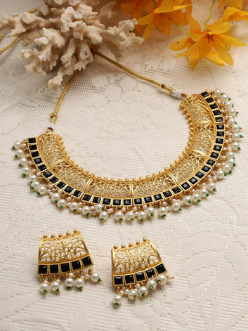 Gold-Plated Black H Studded Tassel Necklace Set