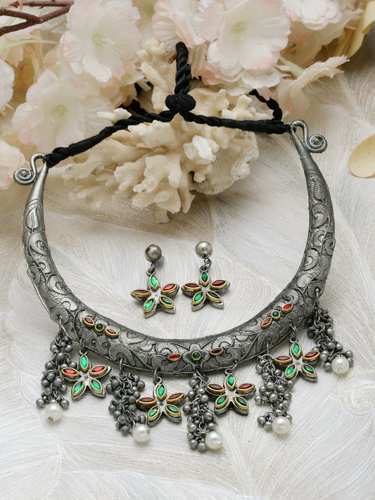 Silver-Plated Kundan-Studded Oxidised Necklace & Earrings Set