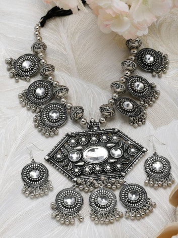 Silver-Plated Crystal-Studded & Beads Jewellery Set