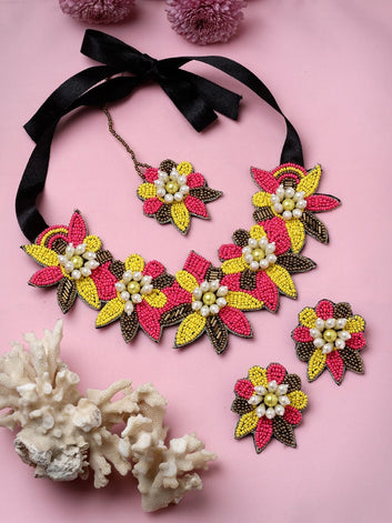 Handcrafted Floral Design Contemporary Jewellery Set
