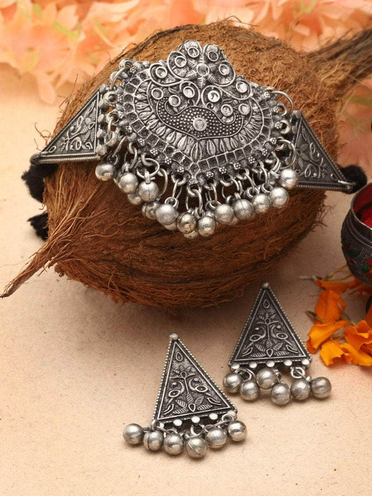 Ghungroo Studded Oxidised Silver Plated Choker Jewellery Set