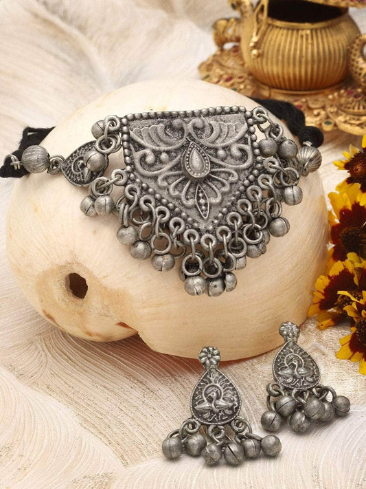 Ghungroo Studded Oxidised Silver Plated Choker Jewellery Set