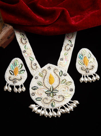 Off-White Crystals & Pearls Studded Embroidered Jewellery Set