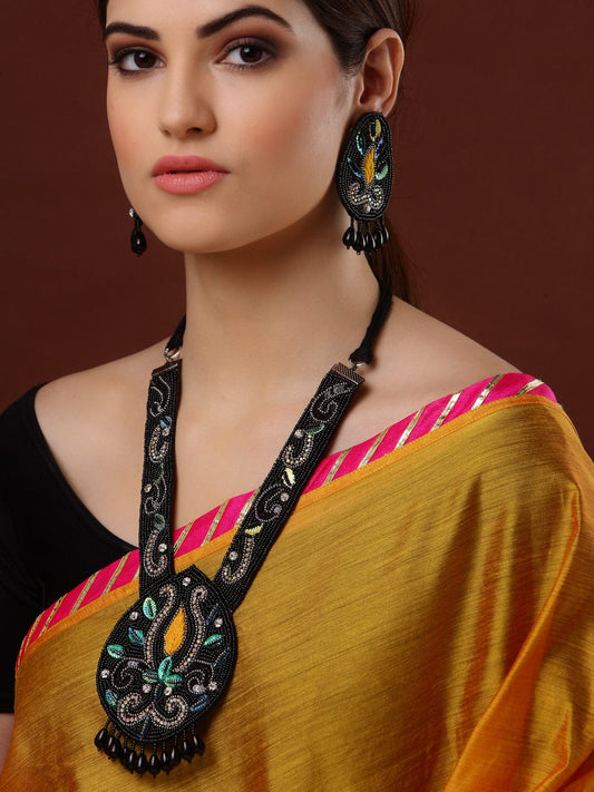 Black Beads Crystal Studded Jewellery Set